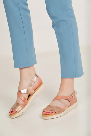 Сандалии OH! MY SANDALS цвет Розовый